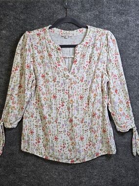 Rose and Rhyme Top Womens M Green Pink Wildflower Garden Boho Tie Cuff